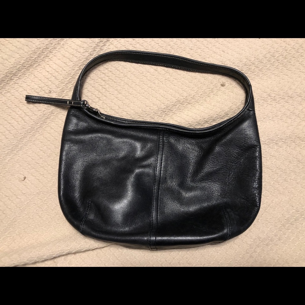 Coach leather hobo handbag- EUC